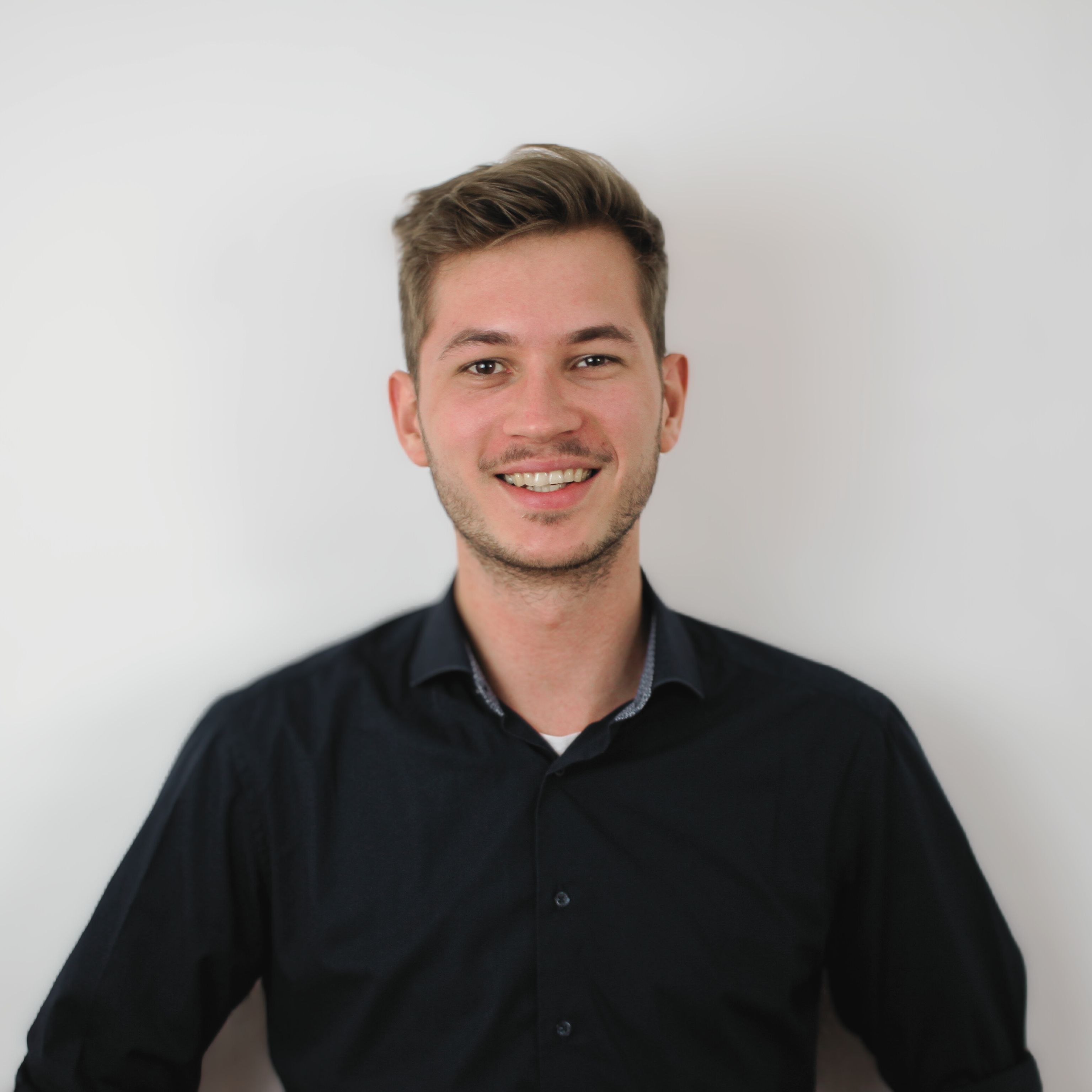 Headshot of Marcel Golob