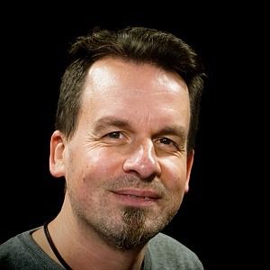 Headshot of Pascal Prellwitz